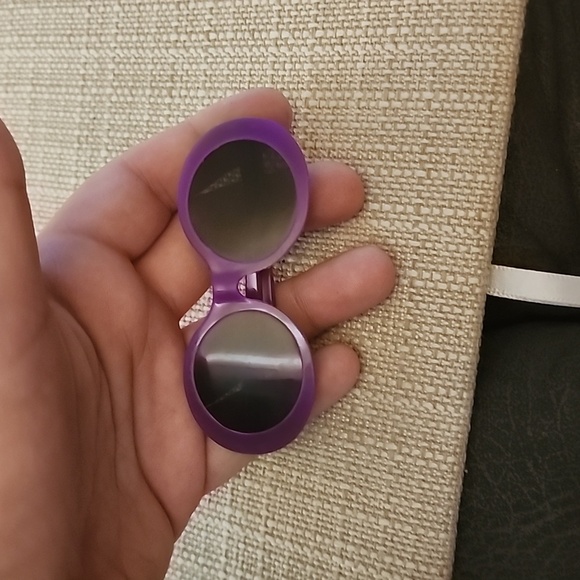 18in doll purple sunglass - Picture 4 of 4